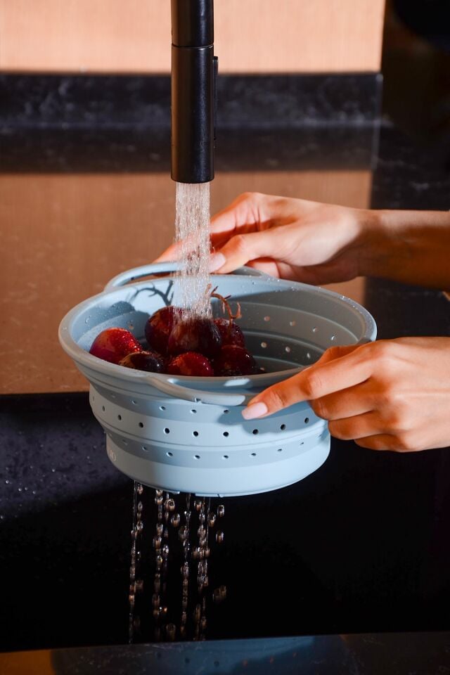 Flow Katlanabilir Isıya Dayanıklı Silikon Süzgeç 20 cm | Mavi